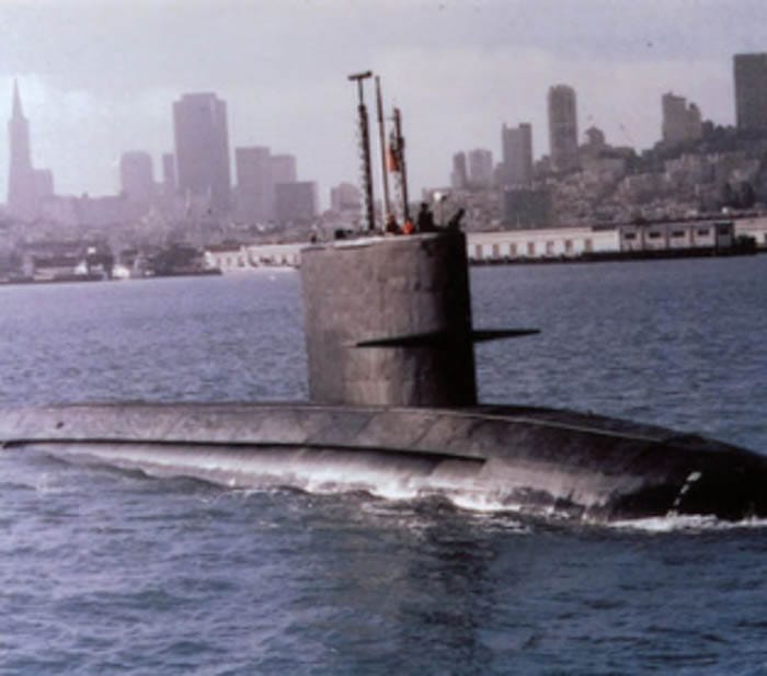 USS BLUEBACK (SS-581)