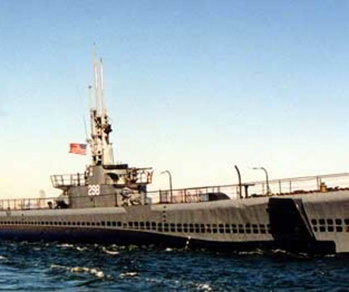 USS LIONFISH (SS-298)