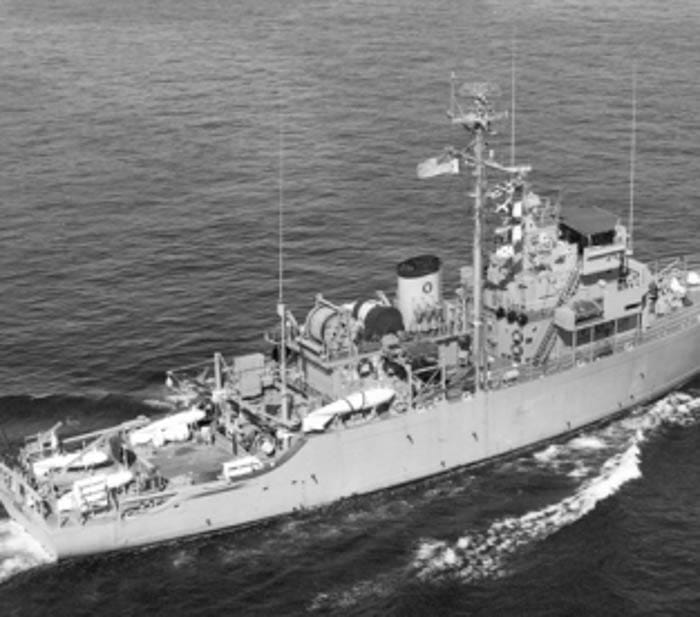 USS Lucid (MSO-458)