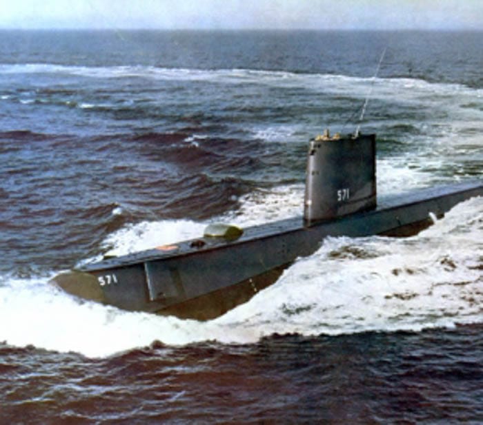 USS NAUTILUS (SSN-571)