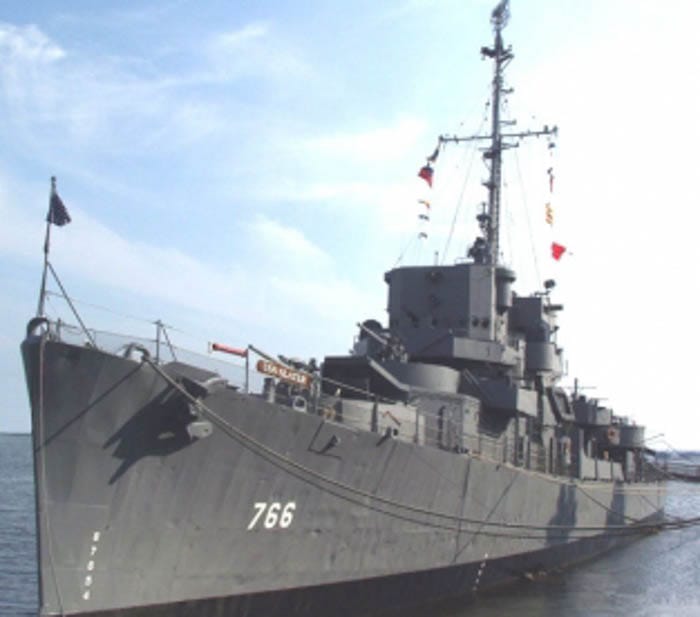 USS SLATER (DE-766)