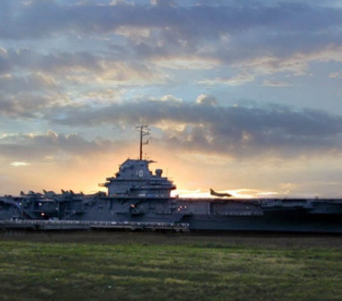 USS YORKTOWN (CV-10)